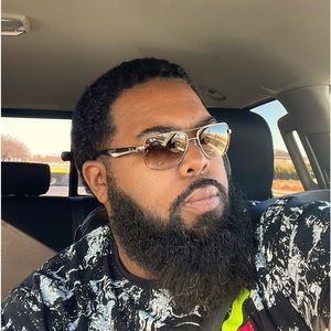 Meet your Posher, Kelvin